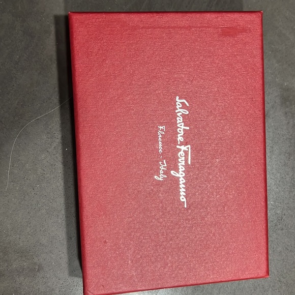 COPY - salvatore ferragamo card holder - Picture 4 of 5